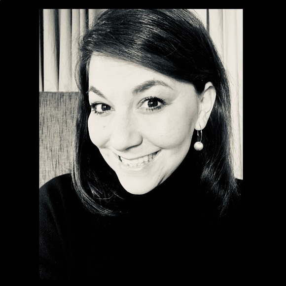 Meet your Posher, Yvyvonne - Picture 4 of 4